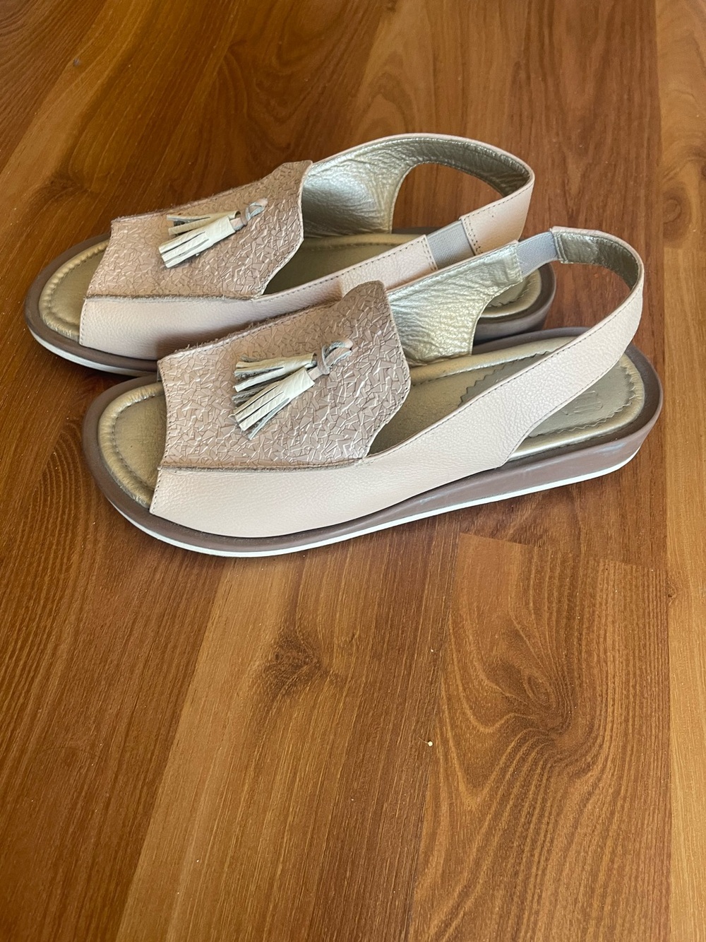 Womens Beige Tassel Slingback Sandals NWOT!